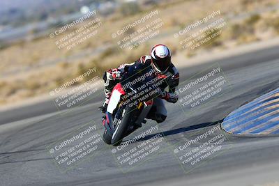 media/Jan-09-2022-SoCal Trackdays (Sun) [[2b1fec8404]]/Turn 11 (935am)/